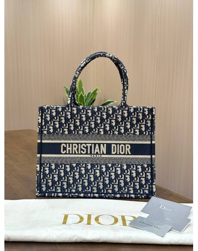 CHRISTIAN DIOR MEDIUM BOOK TOTE BAG IN DIOR OBLIQUE EMBROIDERED JACQUARD CANVAS 