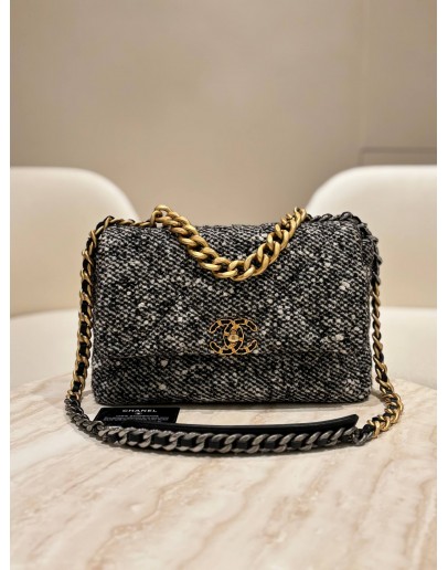 CHANEL 19 FLAP BAG IN OREO BLACK & WHITE TWEED