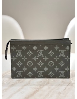 LOUIS VUITTON GASTON WEARABLE WALLET IN GREEN