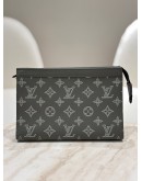 LOUIS VUITTON GASTON WEARABLE WALLET IN GREEN