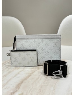  LOUIS VUITTON GASTON WEARABLE WALLET IN WHITE