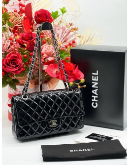 CHANEL CLASSIC MEDIUM DOUBLE FLAP BAG 