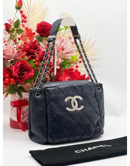 CHANEL QUILTED LEATHER CC CHAIN SHOULDER BAG