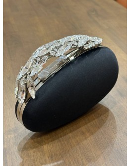 MANOLO BLAHNIK NADIRA SATIN CLUTCH IN BLACK 