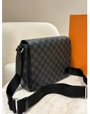 LOUIS VUITTON DISTRICT PM MESSENGER CANVAS