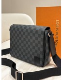 LOUIS VUITTON DISTRICT PM MESSENGER CANVAS