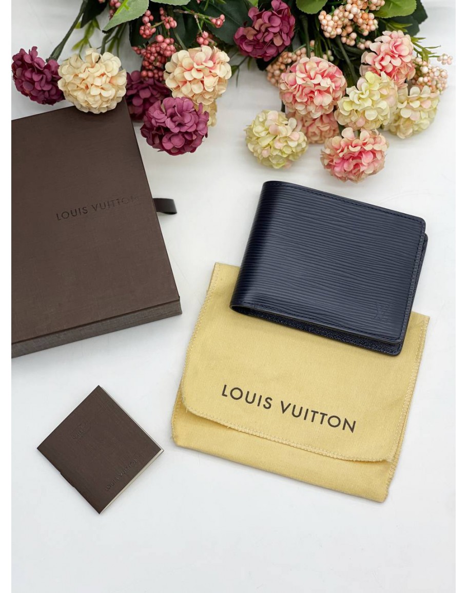 Louis Vuitton Cyan Epi Leather Multiple Wallet Louis Vuitton