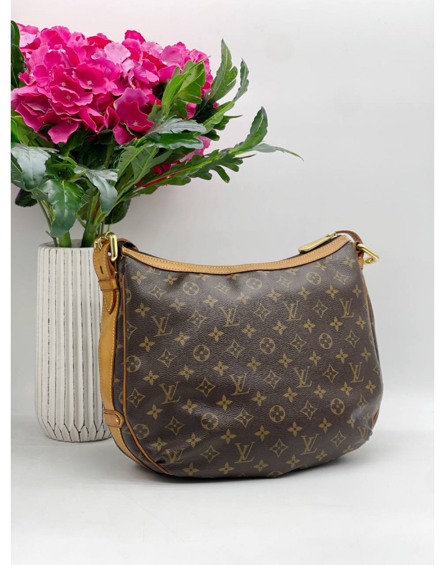 SOLD)LOUIS VUITTON TULUM GM MONOGRAM CANVAS BAG