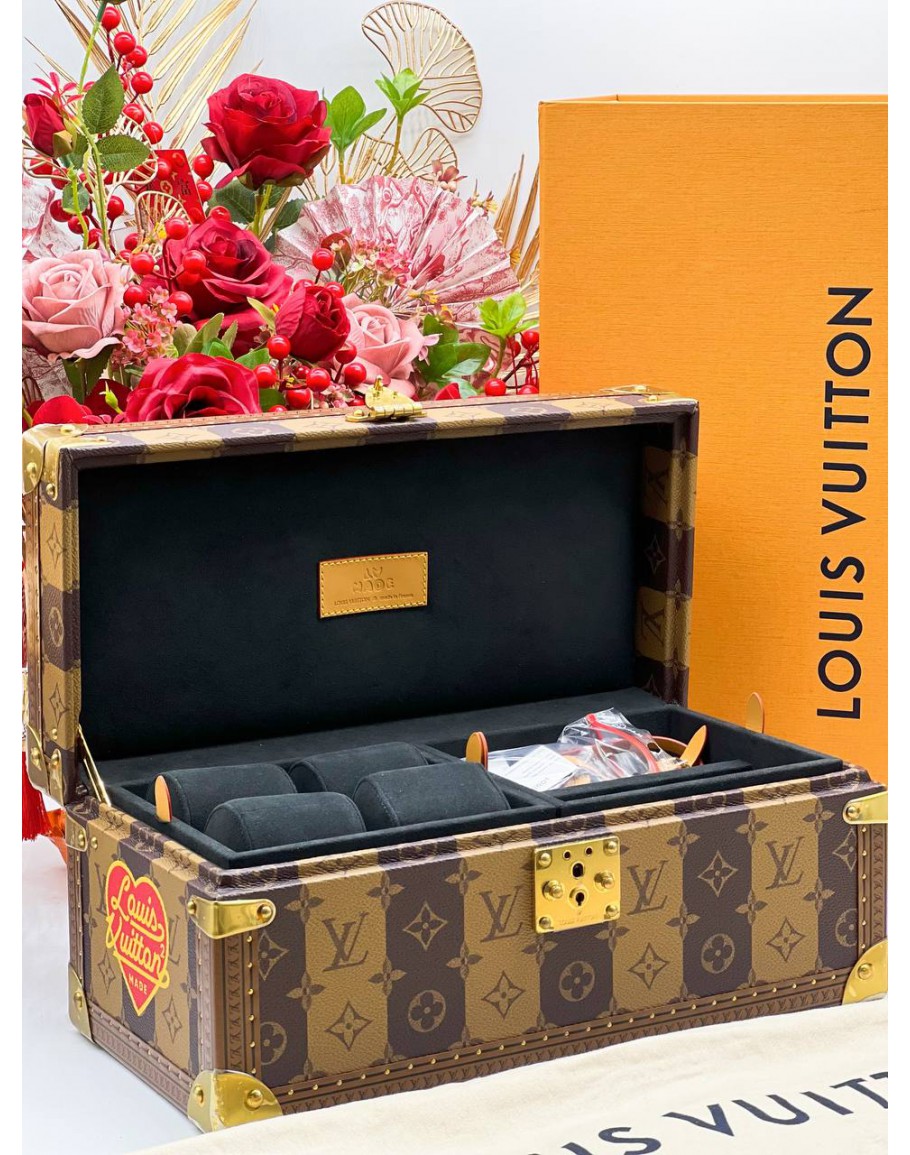 Louis Vuitton, Accessories, Louis Vuitton Scarf Box