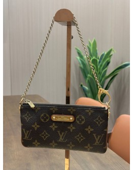 LOUIS VUITTON POCHETTE MILLA MM IN MONOGRAM CANVAS & GOLD HARDWARE