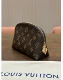 LOUIS VUITTON PM COSMETIC POUCH IN MONOGRAM CANVAS 