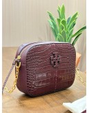 TORY BURCH MCGRAW CAMERA BAG IN BURGUNDY CROC EMBOSSED LEATHER & GOLD HARDWARE 