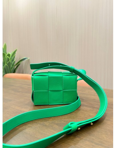 BOTTEGA VENETA CANDY CASSETTE MINI BAG IN SIGNATURE PARAKEET GREEN INTRECCIATO WOVEN LEATHER 