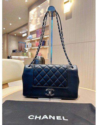 CHANEL MADEMOISELLE SEASONAL SHOULDER BAG IN BLACK QUILTED CALFSKIN LEATHER WITH SILVER HARDWARE