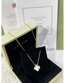 VCA VAN CLEEF & ARPELS VINTAGE ALHAMBRA PENDANT NECKLACE IN 18K 750 YELLOW GOLD WITH MOTHER OF PEARL