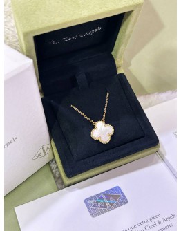 VCA VAN CLEEF & ARPELS VINTAGE ALHAMBRA PENDANT NECKLACE IN 18K 750 YELLOW GOLD WITH MOTHER OF PEARL