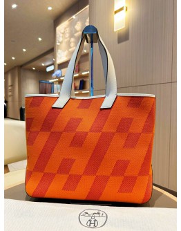 HERMES TOILE H & SWIFT CABAS H EN BIAIS 40 TOTE BAG IN ORANGE & RED WITH WHITE LEATHER TRIM