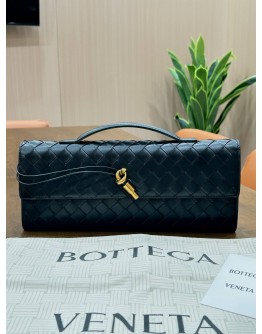 BOTTEGA VENETA ANDIAMO LONG CLUTCH IN BLACK SIGNATURE INTRECCIATO WOVEN LEATHER WITH GOLD HARDWARE 