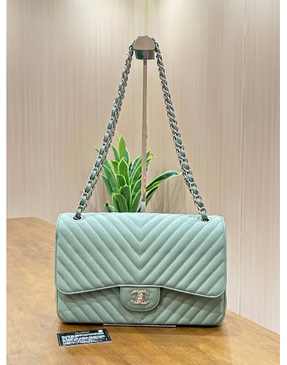 CHANEL JUMBO CLASSIC DOUBLE FLAP SHOULDER BAG IN SAGE GREEN CHEVRON WITH SILVER HARDWARE 