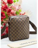 LOUIS VUITTON TROTTEUR BEAUBOURG HANDBAG DAMIER