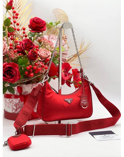 PRADA RE-EDITION 2005 SHOULDER HANDBAG IN RED TESSUTO LEATHER 