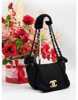 CHANEL BLACK QUILTED NUBUCK AND SHEARLING CC FLAP BAG 
