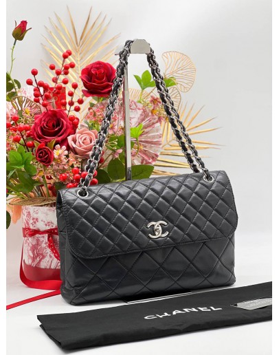 CHANEL BLACK QUILTED CALFSKIN LEATHER IN THE BUSINESS FLAP SHW 