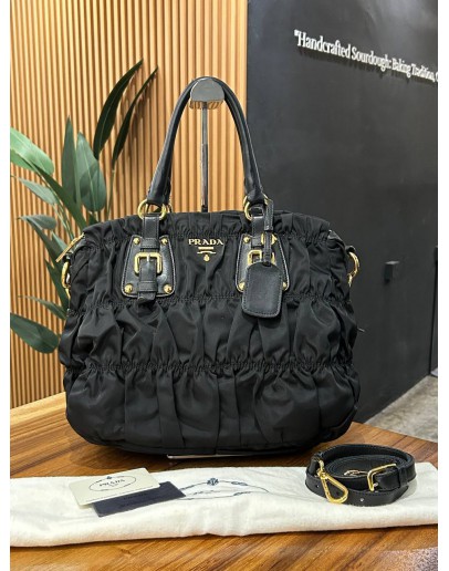 PRADA TESSUTO GAUFRE BLACK TOTE BAG WITH STRAP