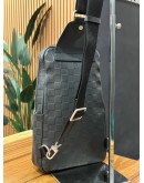 LOUIS VUITTON AVANUE SLING BODY BAG