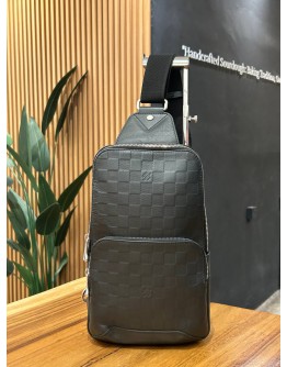 LOUIS VUITTON AVANUE SLING BODY BAG