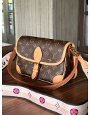 LOUIS VUITTON DIANE IN MONOGRAM CANVAS & LEATHER WITH FUCHSIA REMOVABLE STRAP