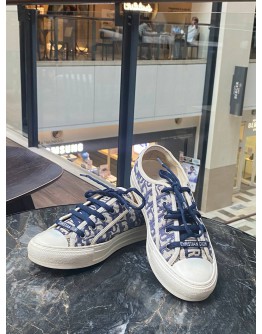 CHRISTIAN DIOR WALK’N’DIOR SNEAKERS IN BLUE DIOR OBLIQUE EMBROIDERED CANVAS