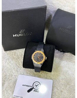 HUBLOT CLASSIC FUSION LADY 18K 750 ROSE GOLD CERAMIC 33MM QUARTZ WATCH