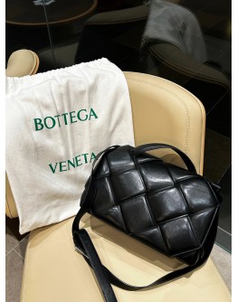 BOTTEGA VENETA CASSETTE PADDED SHOULDER CROSSBODY BAG IN BLACK  