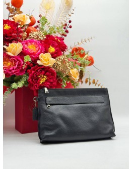 COACH POUCH IN BLACK PEBBLED LEATHER