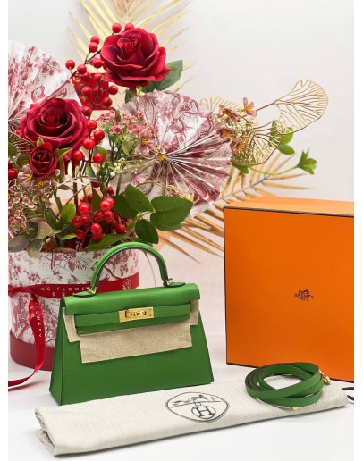 HERMES MINI KELLY 20 IN VERT COMICS CHEVRE MYROSE WITH GOLD HARDWARE