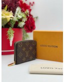 2024 LOUIS VUITTON ZIPPY COIN PURSE IN BROWN MONOGRAM CANVAS