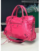 BALENCIAGA CLASSIC CITY BAG IN ROSE PINK IN AGED CALFSKIN LEATHER WITH BLACK HARDWARES