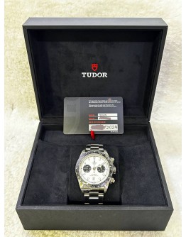 TUDOR BLACK BAY CHRONOGRAPH PANDA DIAL 41MM AUTOMATIC WATCH  
