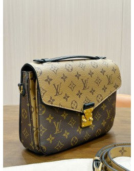LOUIS VUITTON POCHETTE METIS REVERSE MONOGRAM CANVAS CROSSBODY BAG