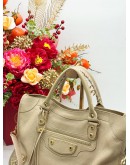 BALENCIAGA GIANT CITY TOP HANDLE & SHOULDER BAG IN BEIGE GRAINED CALFSKIN LEATHER