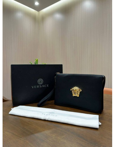 VERSACE LA MEDUSA HEAD IN GOLD AND BLACK CALFSKIN LEATHER CLUTCH