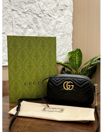 GUCCI GG MORMONT MEDIUM CAMERA BAG IN BLACK MATELASSÉ WITH CHEVRON PATTERN