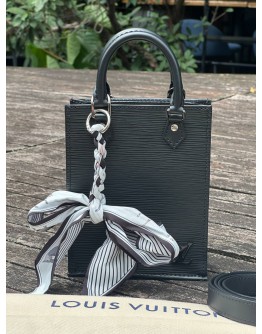 LOUIS VUITTON PETIT SAC PLAT