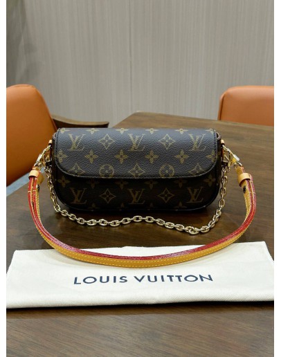 LOUIS VUITTON IVY WOC IN MONOGRAM