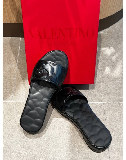 VALENTINO GARAVANI ROSE JELLY SLIDE SANDAL 