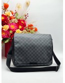 LOUIS VUITTON DANIEL MM MESSENGER BAG IN BLACK DAMIER GRAPHITE CANVAS