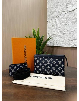 LOUIS VUITTON LIMITED EDITION SEASONAL GASTON WEARABLE WALLET  