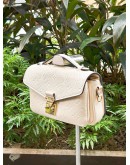 LV LOUIS VUITTON EAST WEST POCHETTE METIS CHAIN STRAP BAG IN WHITE EMPREINTE LEATHER