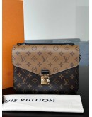 LOUIS VUITTON POCHETTE METIS REVERSE MONOGRAM CANVAS CROSSBODY BAG